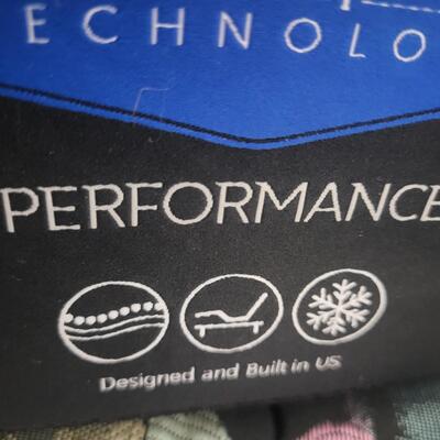 AMAZING SEALY POSTUREPEDIC PERFORMACE TWIN SIZE MATTRESS #1