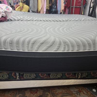 AMAZING SEALY POSTUREPEDIC PERFORMACE TWIN SIZE MATTRESS #1