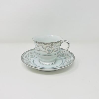 ELEGANT NORITAKE CHINA ENGLISH GARDEN TEA CUP AND SAUCER