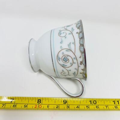 ELEGANT NORITAKE CHINA ENGLISH GARDEN TEA CUP AND SAUCER