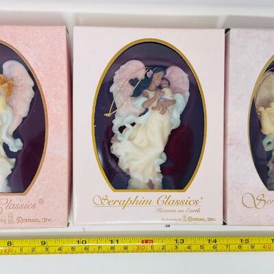 BEAUTIFUL SERAPHIM CLASSICS ORNAMENT LOT BY ROMAN INC.