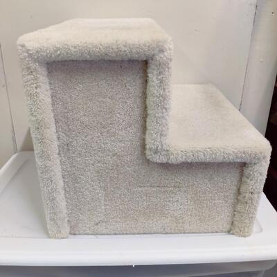 STURDY CARPETED CREME PET STAIRS