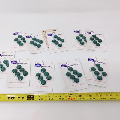 VINTAGE FASHION-NITE GREEN BUTTONS LOT