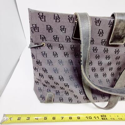 VINTAGE DOONEY AND BOURKE D&B TOTE BAG