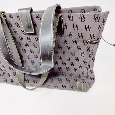 VINTAGE DOONEY AND BOURKE D&B TOTE BAG