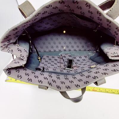 VINTAGE DOONEY AND BOURKE D&B TOTE BAG