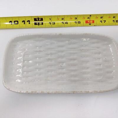 PRETTY CERAMIC FRUIT BASKET BUTTER DISH
