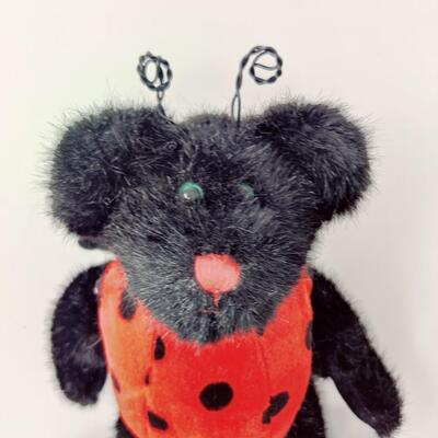 BOYDS BEARS AND FRIENDS "LADY B BUG" PLUSH