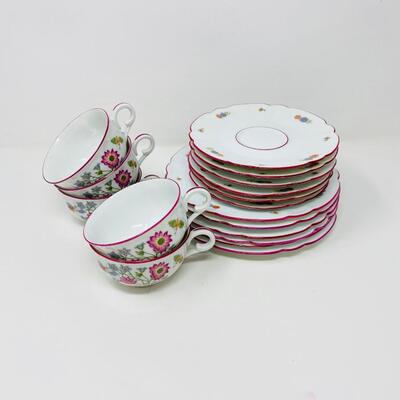 CLASSY LOT OF HAVILAND FRENCH LIMOGES FLORAL TEA CUPS AND SAUCERS FROM METROPOLITAN MUSEUM OF ART