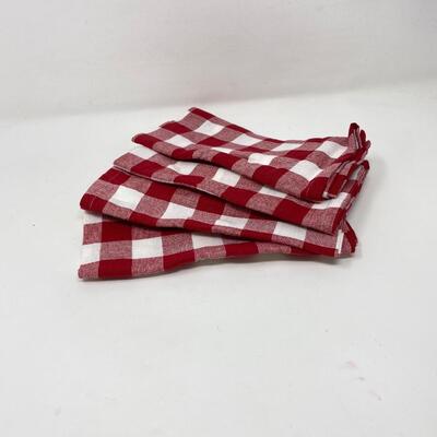 PERFECT PICNIC CLOTH NAPKIN LOT OF 4