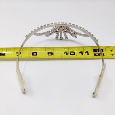 BEAUTIFUL VINTAGE RHINESTONE EMBELLISHED TIARA