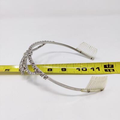 BEAUTIFUL VINTAGE RHINESTONE EMBELLISHED TIARA