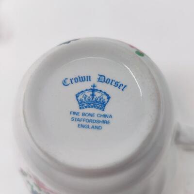 FABULOUS CROWN DORSET FLORAL CUPS AND SAUCERS- 6 SETS
