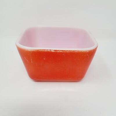 VINTAGE RED PYREX SMALL REFRIGERATOR DISH