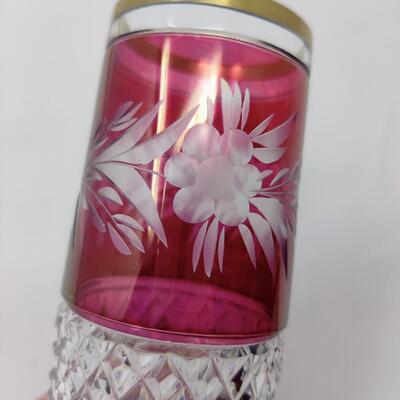 STUNNING VINTAGE CRANBERRY ETCHED CRYSTAL GLASS WINE FLUTES