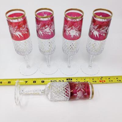 STUNNING VINTAGE CRANBERRY ETCHED CRYSTAL GLASS WINE FLUTES