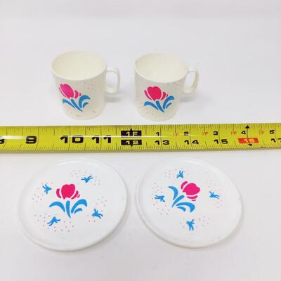 VINTAGE CHILTON TOYS CHILDREN'S TEA CUPS AND SAUCERS