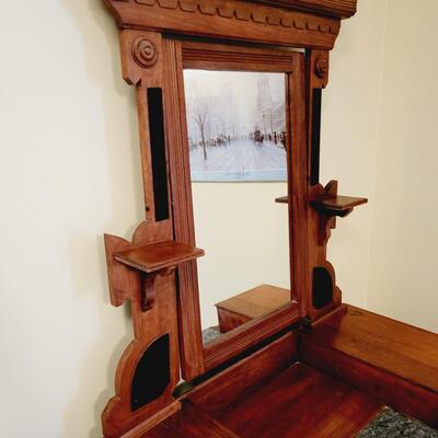 BEAUTIFUL ANTIQUE VICTORIAN DRESSER