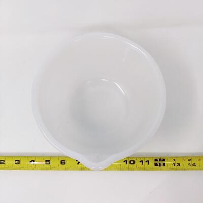 VINTAGE GLASBAKE MILKGLASS MIXING BOWL MADE FOR SUNBEAM