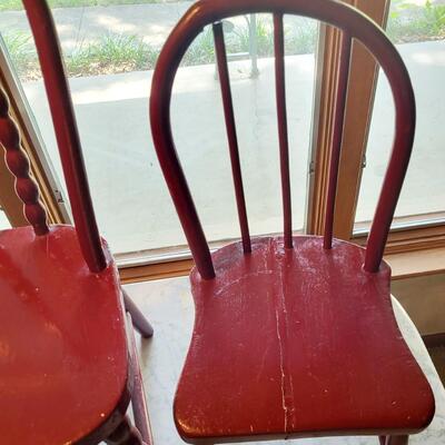 CUTE MAROON ANTIQUE CHILDRENS CHAIRS