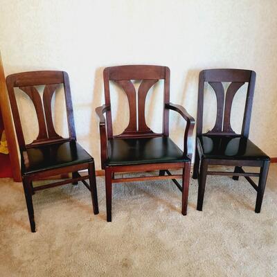 Please see pictures for details and condition 

Chairs - 18 x 19.25 x 37.5
Captain chair - 26.5 x 23 x 38.5