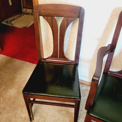 Please see pictures for details and condition 

Chairs - 18 x 19.25 x 37.5
Captain chair - 26.5 x 23 x 38.5