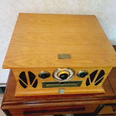 SPIRIT OF ST. LOUIS STEREO W/ AM/FM, CD & RECORD - WORKS!
