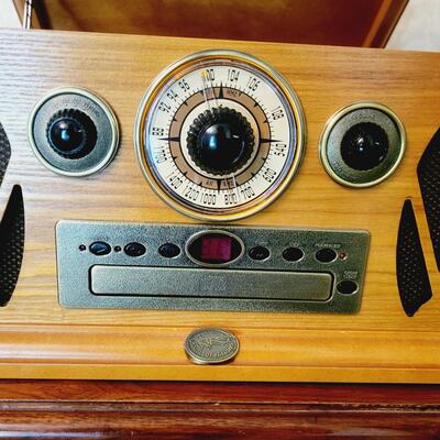 SPIRIT OF ST. LOUIS STEREO W/ AM/FM, CD & RECORD - WORKS!