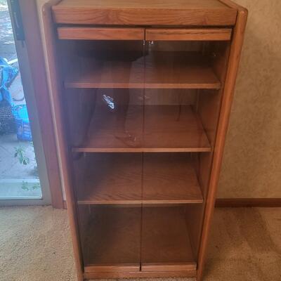 OAK STEREO / DECORATIVE CABINET
