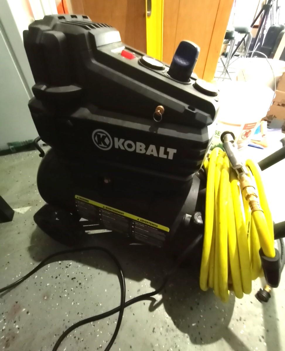 LOT 44 8 GALLON KOBALT OIL FREE AIR COMPRESSOR