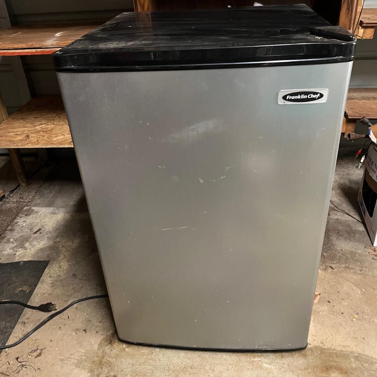 Franklin Chef Mini Fridge (GMG)