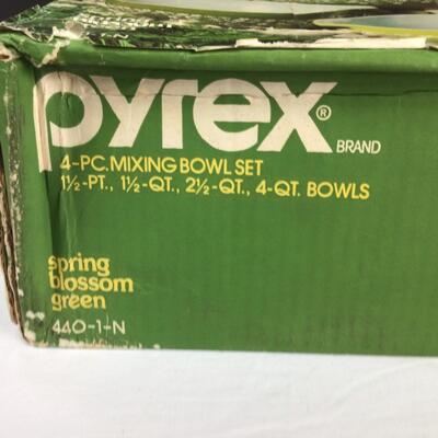 5447 Vintage SEALED 4pc Pyrex Spring Blossom Green Mixing Bowl Set