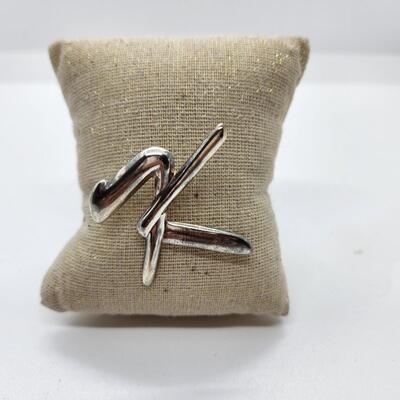 LOT 1RP: Vintage Sterling Sculpted Initial 