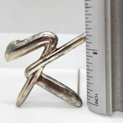 LOT 1RP: Vintage Sterling Sculpted Initial 