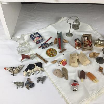 5448 Large Lot of Vintage Miniatures and Doll House Collectibles