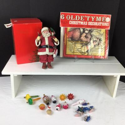 5449 Antique Christmas Bulbs and Paper Decor