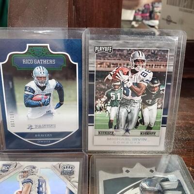 Lot of 5 football cards