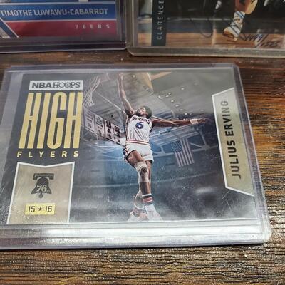 Lot of 3 basketball cards