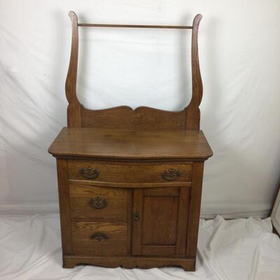 5453 Victorian Oak Washstand with Towel Rack