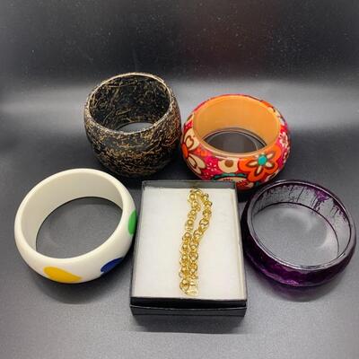 5 bracelets - 4 bangle & 1 chain