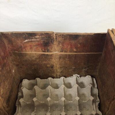 5458 Vintage Wooden Egg Box Crate Carrier