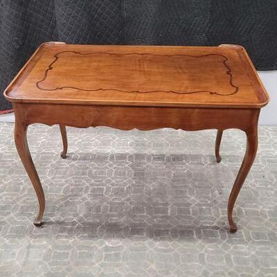 Pretty cabroile leg inlaid top table France
H 28.5"  W40"  D24"
$1190