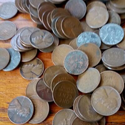 LOT 24   LARGE LOT OF OLD PENNIES