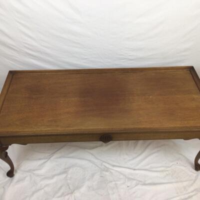5472 Vintage Queen Anne Style coffee table