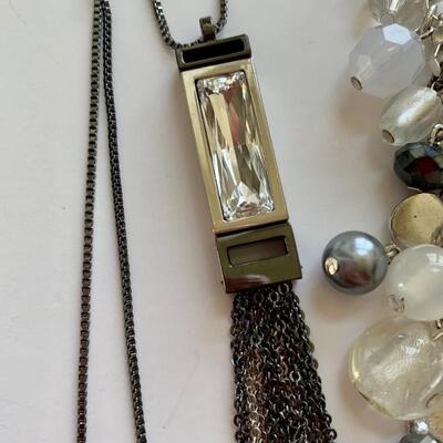 Lot 105R: Fashion Beaded Necklaces