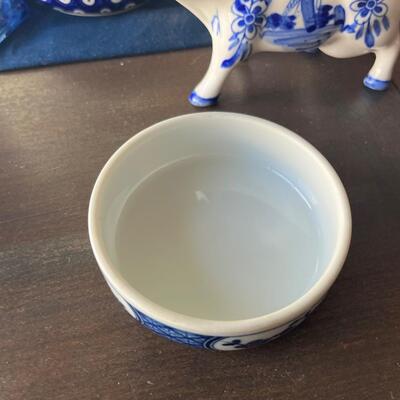 Vintage blue and white trinket box