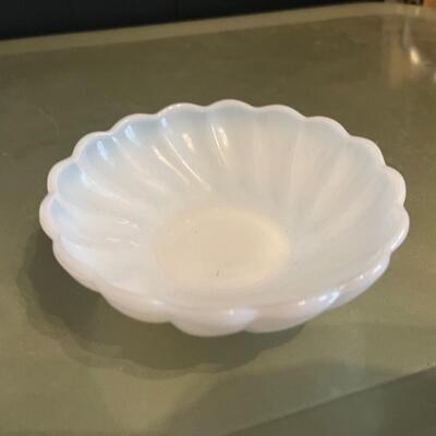 Milk glass trinket dish