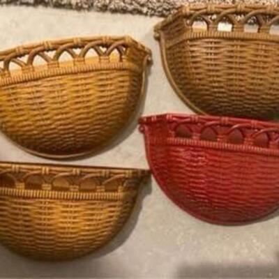 Set of two Syroco basket wall pockets