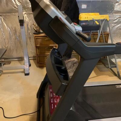Lot 600R: Sole F80 Treadmill