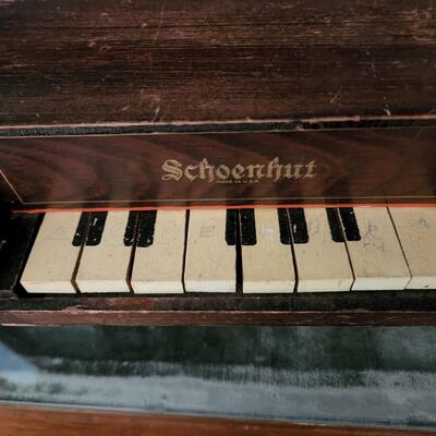 Antique Toy Schoenhut 8 Key Piano working